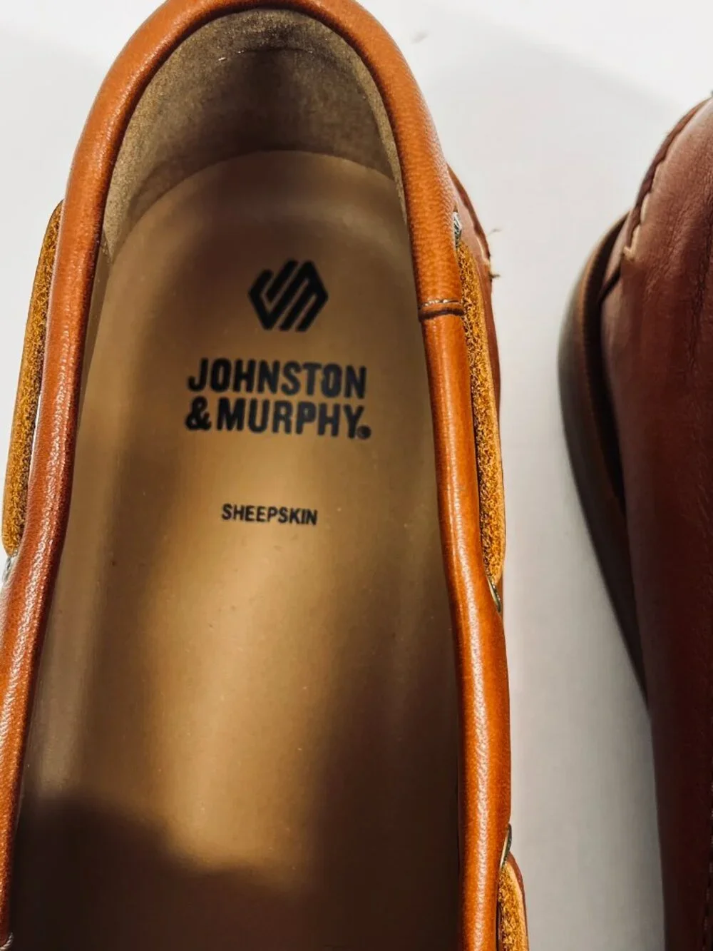 NWOB Johnston & Murphy Men's Tan Monaco 2-Eye Sheepskin Boat Shoe Size 13 M